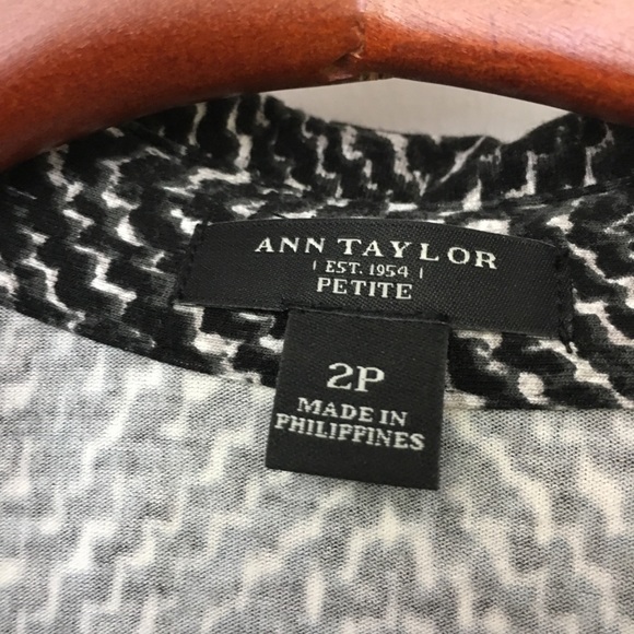 Ann Taylor Black & White Print Faux Wrap Dress 2P - Picture 6 of 8